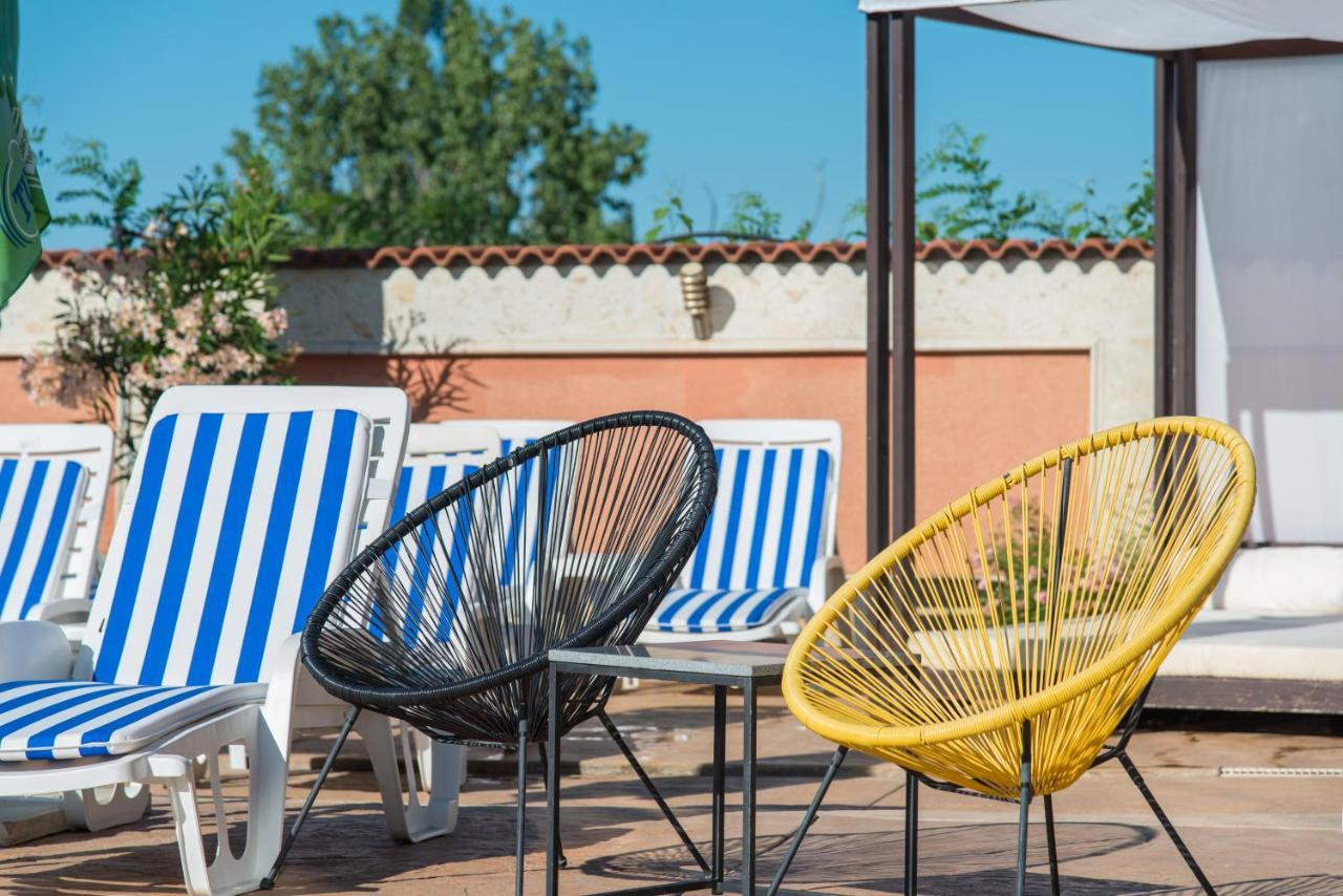 Семеен Хотел Golden Place Sozopol Exterior foto